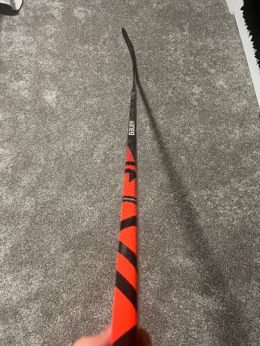 Used Right Handed P92M  Vapor FlyLite Hockey Stick