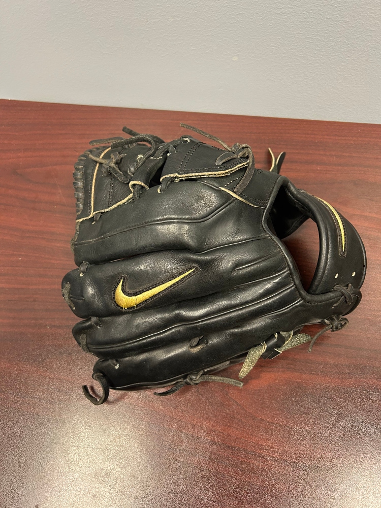 2020 Pitcher's 11.75" Alpha Huarache Baseball Glove