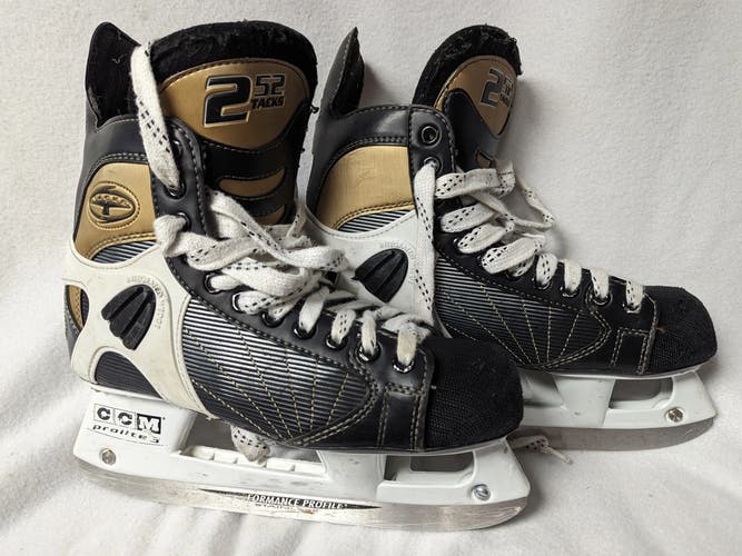 CCM Prolite 2 Tacks 252 Hockey Ice Skates Size 7 Color Black Condition Used