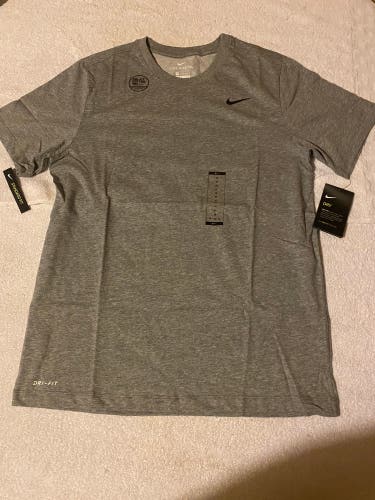Nike Dri Fit The Nike Tee Gray Adult Medium Short Sleeve Shirt New