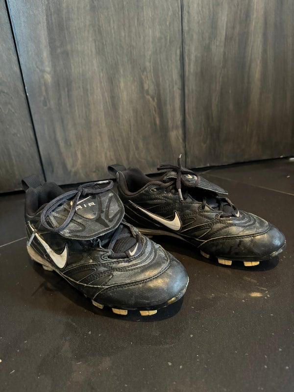 mens black nike element trainers