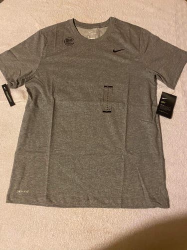Nike Dri Fit The Nike Tee Adult Medium Short Sleeve Shirt New With Tags