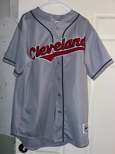 Majestic MLB Cleveland Indians Jersey Mens Size XL Away Blank Vintage Pre Owned.
