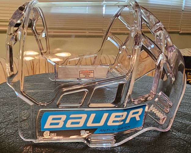 Bauer Senior Concept 3 Full Shield (used)