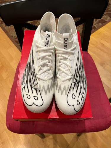 Never Worn New Balance Burn X3 Lacrosse Cleats, size 9.5