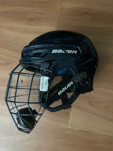 College pro Bauer Re-Akt 150 Helmet With Bauer pro Cage Size Small
