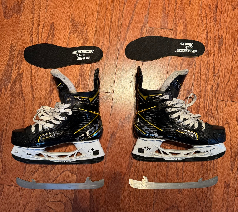 CCM Super Tacks AS3 Pro Hockey Skates Regular Width Size 5.5