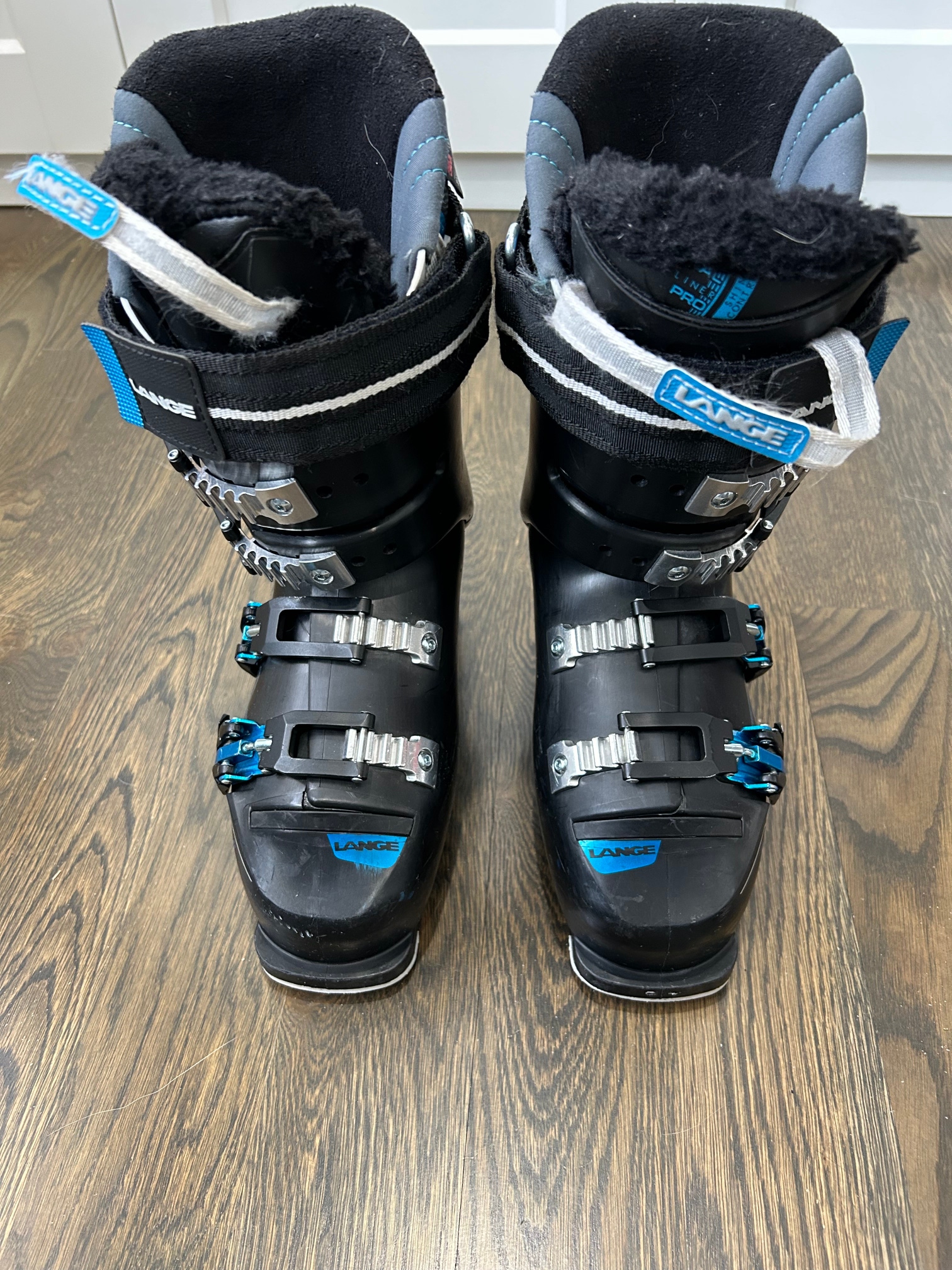Women's Used Lange All Mountain RX Ski Boots Medium Flex