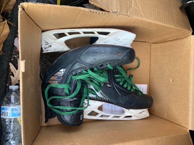 Used True  Size 11.5 Pro Custom Hockey Skates