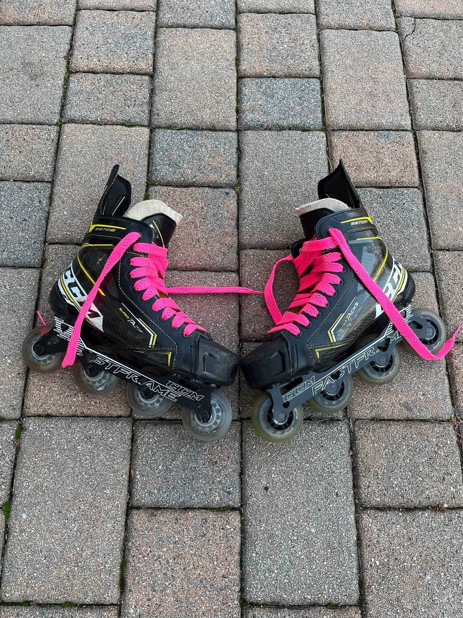 Ultra Wheels Womens Inline Skates Size 5 - rollerblades