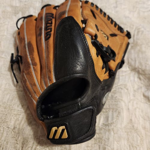 Mizuno Right Hand Throw Talon Series GPC 1150 Baseball Glove 11.5" Real Leather