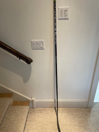 Senior Right Handed P92 Vapor Hyperlite 2 Hockey Stick