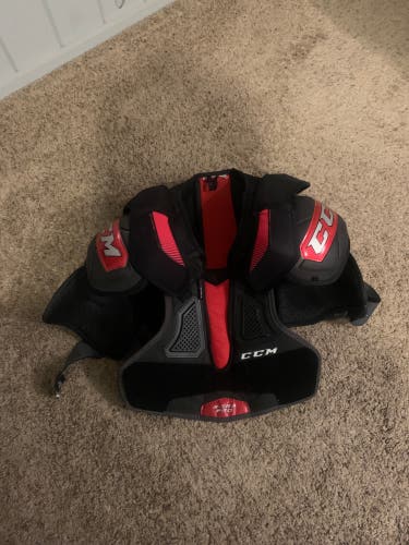 Ccm hockey shoulder pads