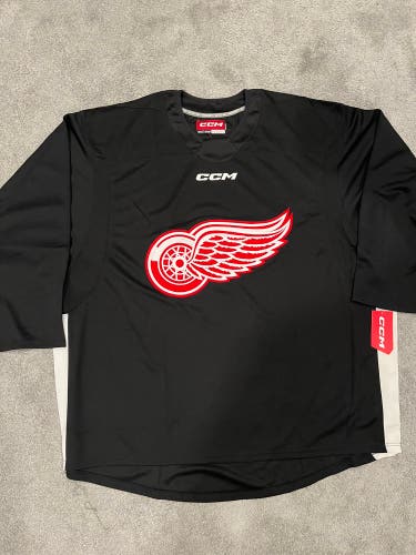 CCM 6000 Goalie Cut Jersey Red Wings