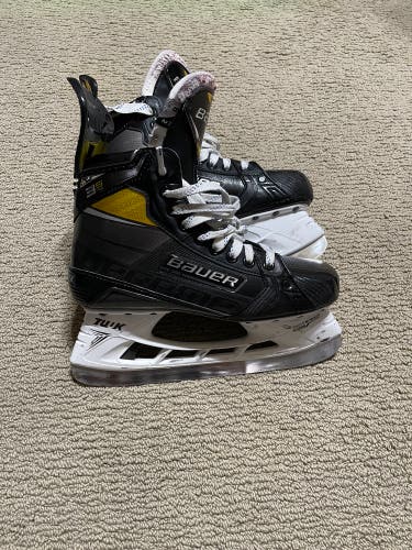 Bauer Supreme 3s Pro Hockey skates. Men’s size 8.0 Fit 2