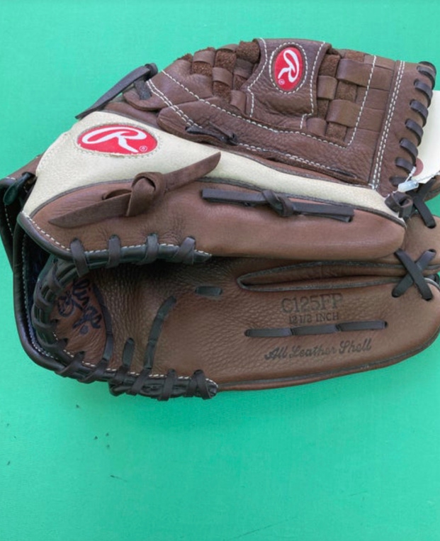 Pitcher's 12.5" Champion Lite Softball Glove