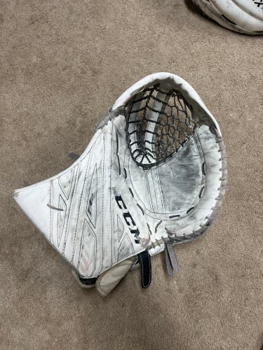 CCM extreme flex 4 glove