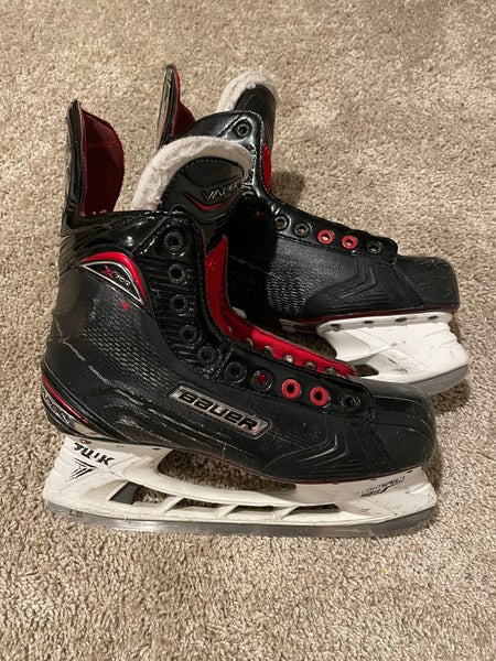 Senior Bauer Regular Width 8.5 Vapor X700 Hockey Skates