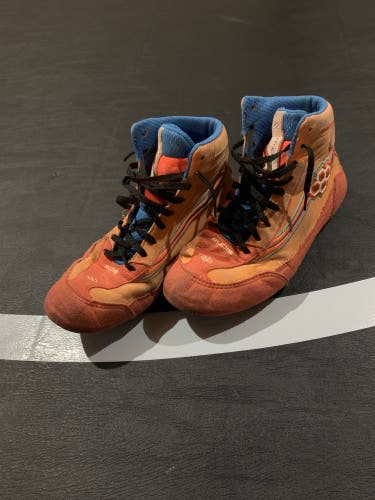 Used Rudis 8.5 Wrestling Shoes