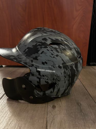 Under Armour UABH100 Batting Helmet 6 1/2 - 7 1/2