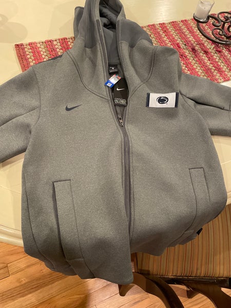 Penn State Team issued short sleeve sweatshirt. SidelineSwap