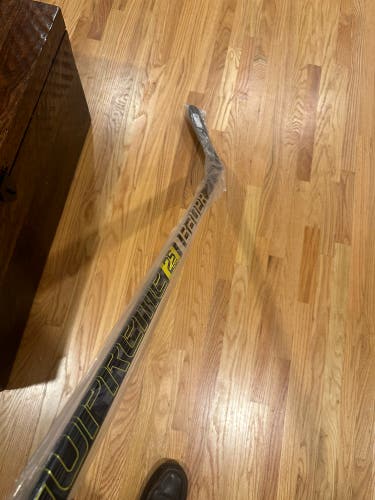 Senior Left Hand P92  Supreme 2S Pro Hockey Stick