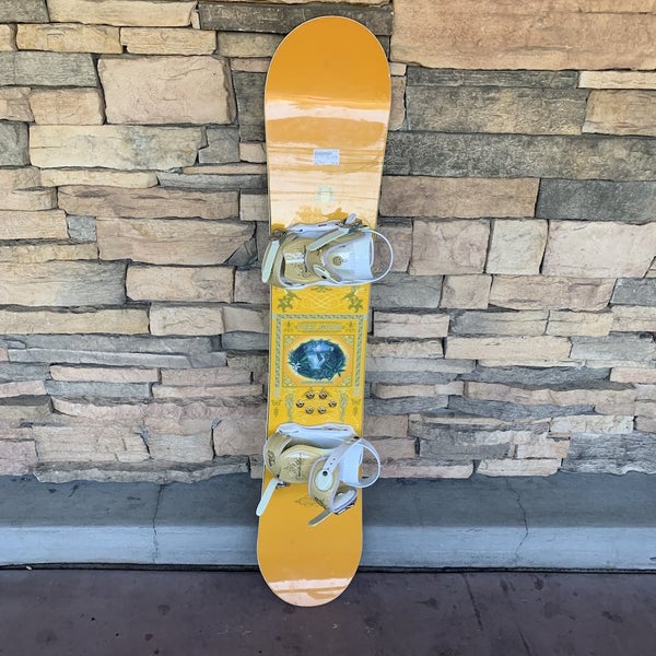 Used Burton Feel Good 135 Cm Women s Snowboard Combo