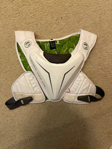 Used Large Maverik M5 Shoulder Pads