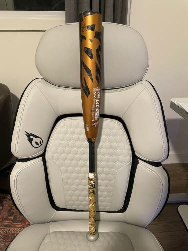 Used 2022 DeMarini (-10) 20 oz 30" Zoa Bat