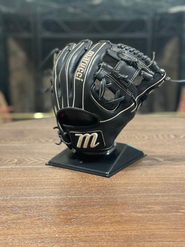 Marucci Capitol Series Model 42A2 11.25'' Infield Right Hand Throw