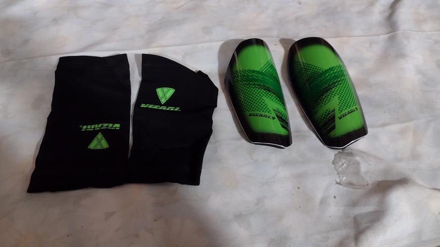 Vizari Aptos Soccer Slip-in Shin Guard with Sleeve | Green / Black Size - Large | VZSG70185-L