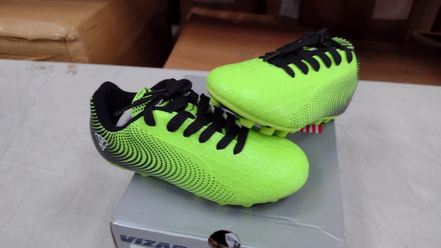 Vizari Unisex-Child Stealth Soccer-Shoes | Green/Black Size - Y-10.5 | VZSE93352Y-10.5