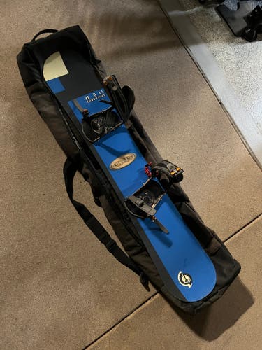 Used Santa Cruz Snowboard T154E with Ride Bindings. Piper Bag. [local only]