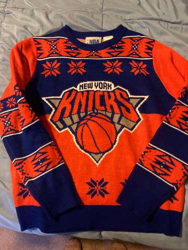 New York Knicks Holiday Sweater - Youth Large - NWT