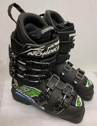 New Kid's Nordica Racing Dobermann Team 80 Ski Boots Soft Flex Size 4 US - 3UK (SY1522)