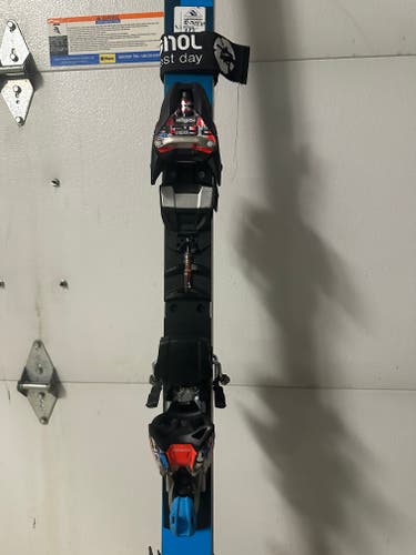Used Unisex 2020 Volkl 200 cm Racing Racetiger SG Skis With Bindings Max Din 16