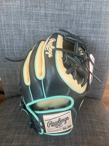 New 2022 Infield 11.5" Heart of the Hide Baseball Glove