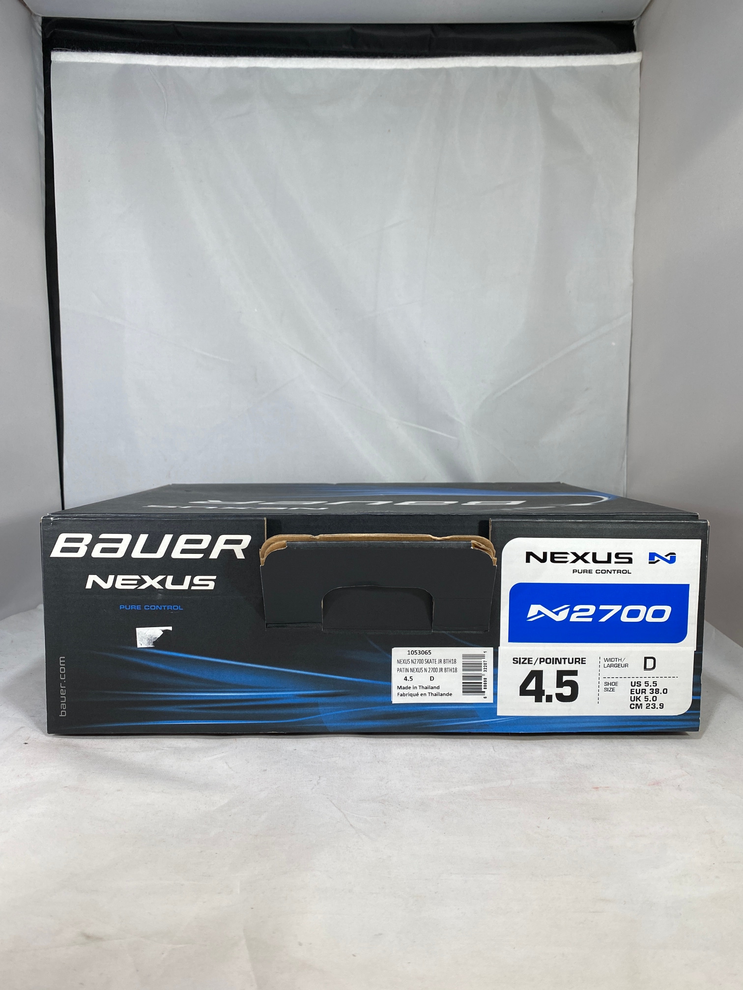 New Junior Bauer Nexus N2700 Hockey Skates Regular Width Size 4.5