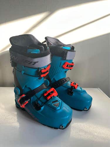 Women's Dynafit Alpine Touring Ski Boots Medium Flex