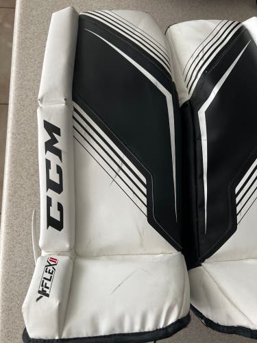 CCM Flex 2 Goalie Pads 24”