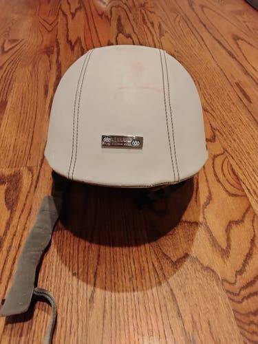 Used XS Giro Snowsport Helmet