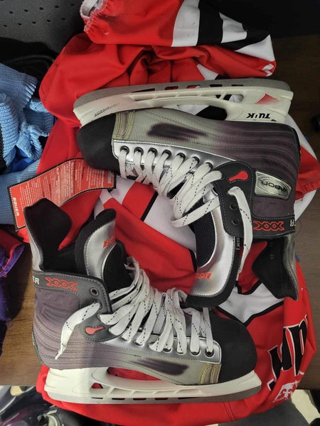 New Bauer Regular Vapor XXX Hockey Skates