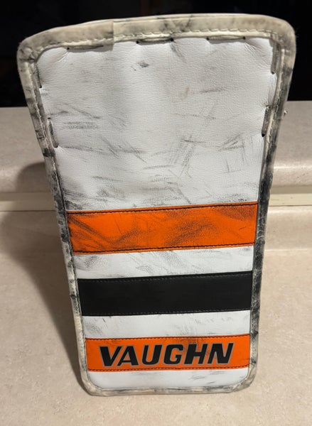 Pro Stock Flyers Neuvirth Vaughn V6 Blocker