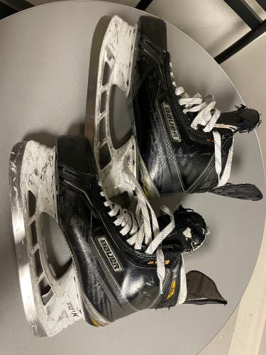Senior Bauer Wide Width   10.5 Supreme MX3 Hockey Skates