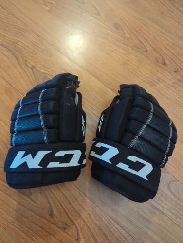 Used CCM 4R Lite Gloves 10"
