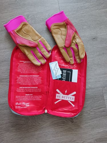 New XL Bruce Bolt Batting Gloves