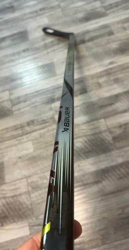 NEW! 55 Flex Left Hand P92 Vapor Hyp2rlite Hockey Stick