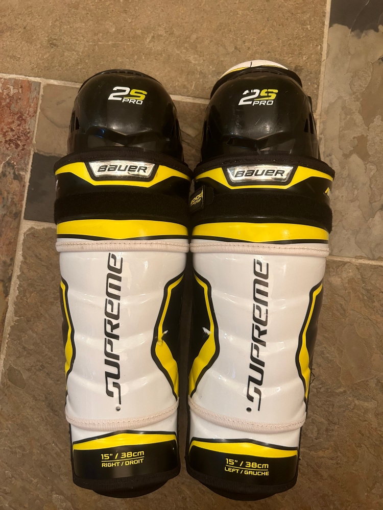 Bauer 2s Supreme Pro hockey shin guards / pads - 15”