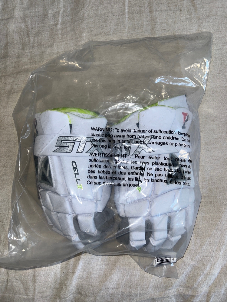 New Player's STX Large Cell V Lacrosse Gloves