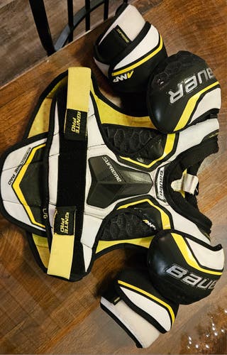 Junior Used Large Bauer Supreme Ignite Pro Shoulder Pads